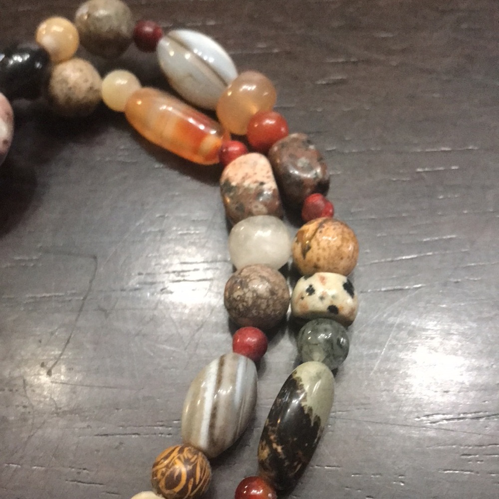Rock bead bracelet - Picture 3 of 3